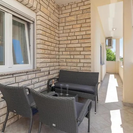 Lovely In With Wifi Apartment Zadar