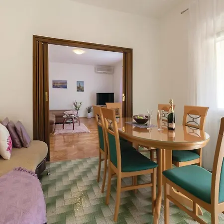 Apartment Lovely In With Wifi